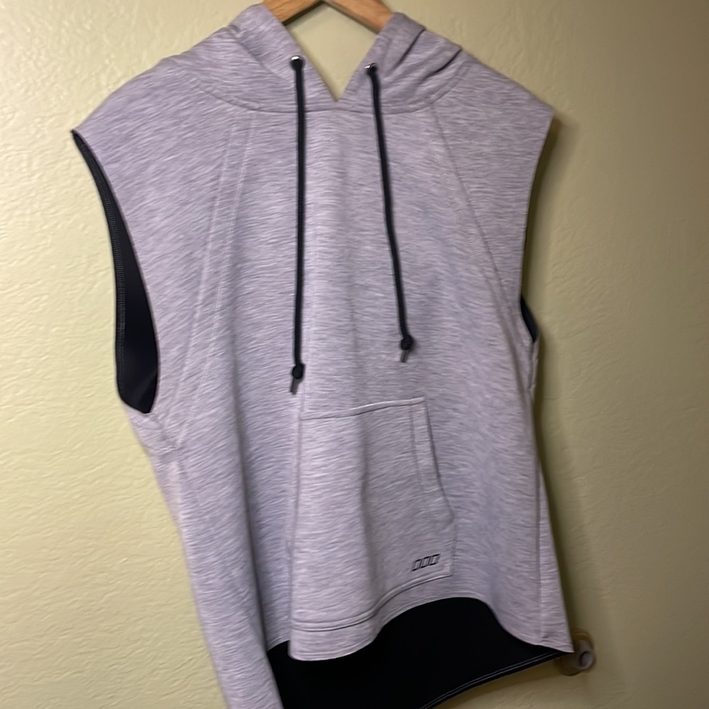 Uniquely Lorna Jane no sleeve hooded sweatshirt